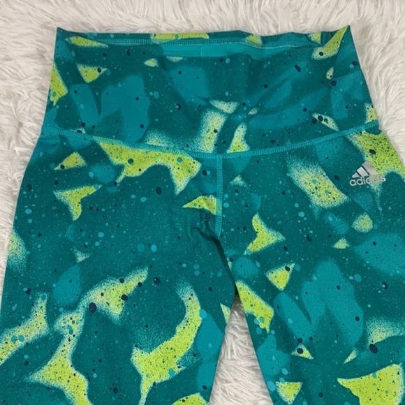 Adidas Climalite Mid-Rise Blue & Green Speckled Cropped Leggings - Picture 2 of 9